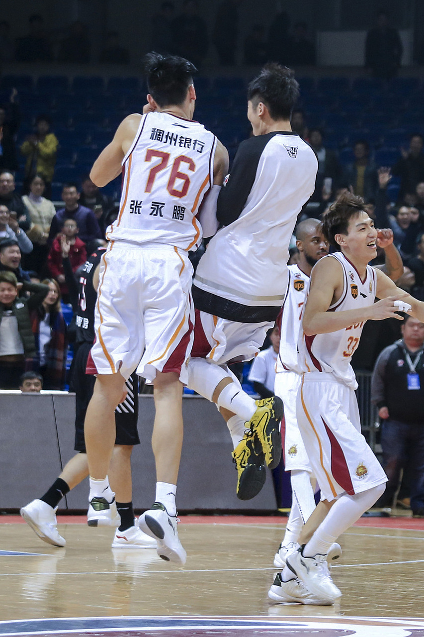 博彩平台排名关于窗口期CBA常规赛传出新动向；浙江稠州手感冰凉；管理层表态——气氛紧张；赛程密集仍需轮换的信息