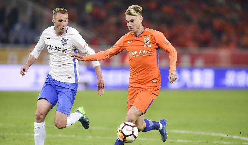 中超赛前走向成谜，阿斯顿维拉单刀错失，球迷炸锅，赛季目标并未改变的简单介绍