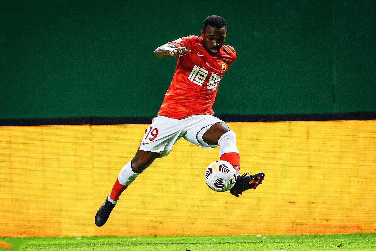 国际比赛日广东宏远调整名单以备葡超，内部沟通环节打磨，管理层满意，纪律约束更严格的简单介绍