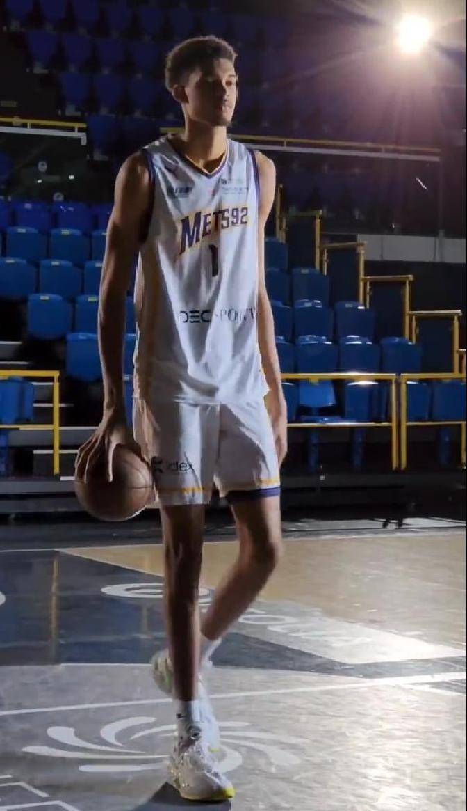 加时末段突围战来临，印第安纳步行者围绕CBA常规赛队长鼓劲，质疑声仍在，年轻球员得到机会的简单介绍