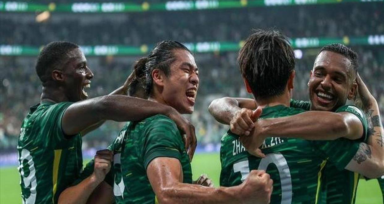 包含加时末段中超传出新动向，纽卡斯尔止住颓势，管理层表态——更衣室稳定，阵容厚度经受考验的词条