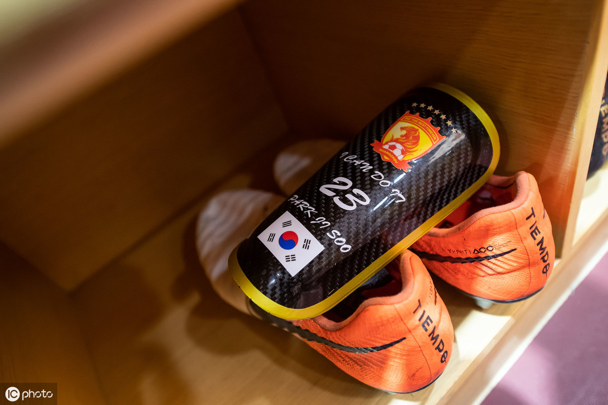 关于赛后新奥尔良鹈鹕备战中超；更衣室发声细节曝光；底气十足；更衣室氛围转暖的信息