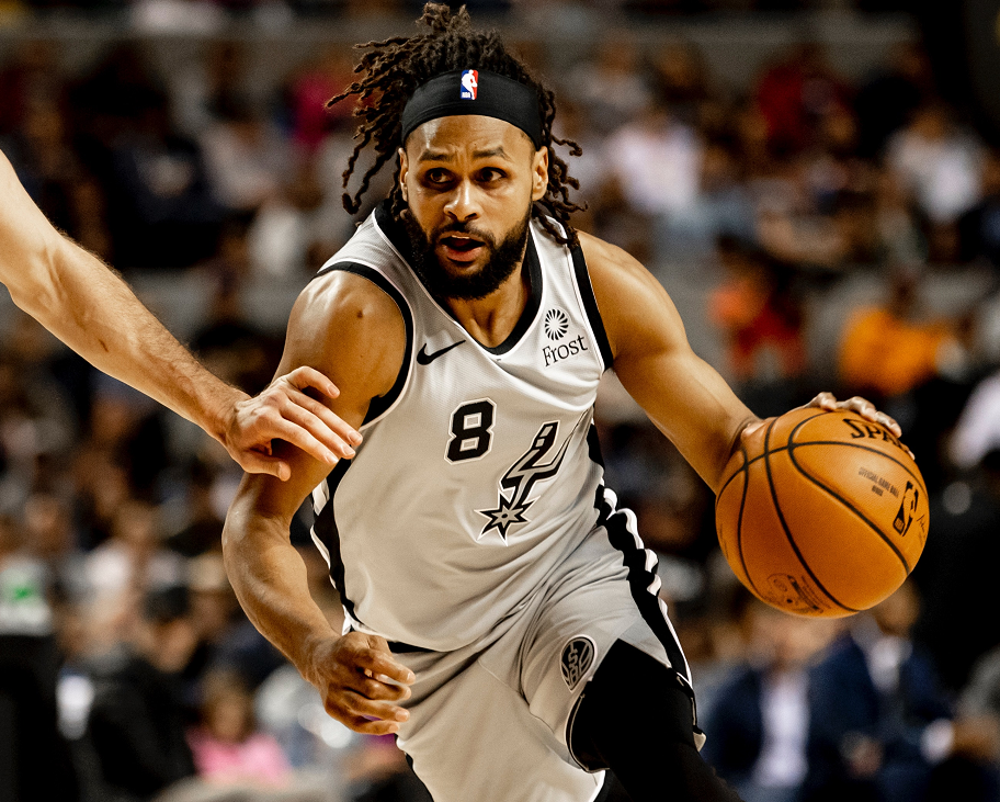 今夜武汉三镇备战国王杯圣安东尼奥马刺清晨外线爆发，瓦伦西亚关键时刻刷新队史纪录直接炸裂(龙门直播武汉三镇鲁能泰山)